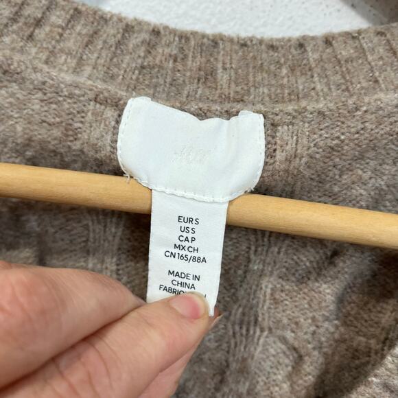 H&M Cable Knit Cropped Cardigan Taupe Small Gold Buttons Soft Knit Cottagecore - Picture 9 of 9